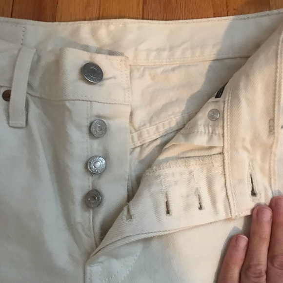 SOLD Free People (Levi’s) High Waisted Ankle Crop in Cream, 26 - Picture 2 of 9
